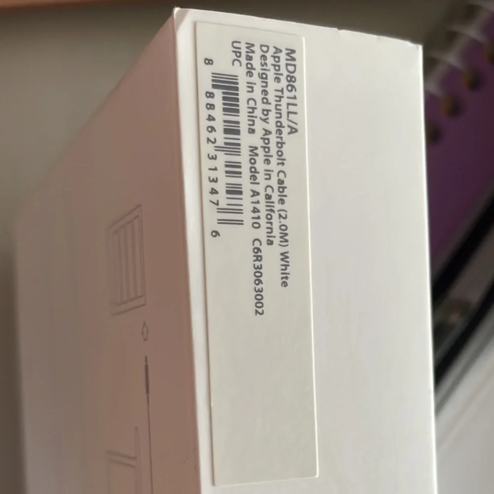 Thunderbolt Cable for compatible Mac computers